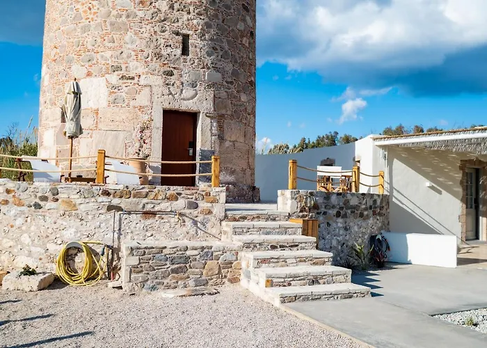 Traditional Windmill Holiday home
