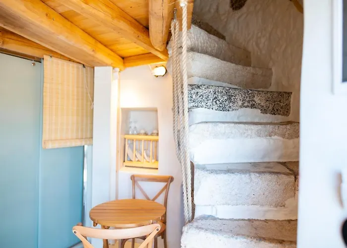 بيت للعطل Traditional Windmill لامبي