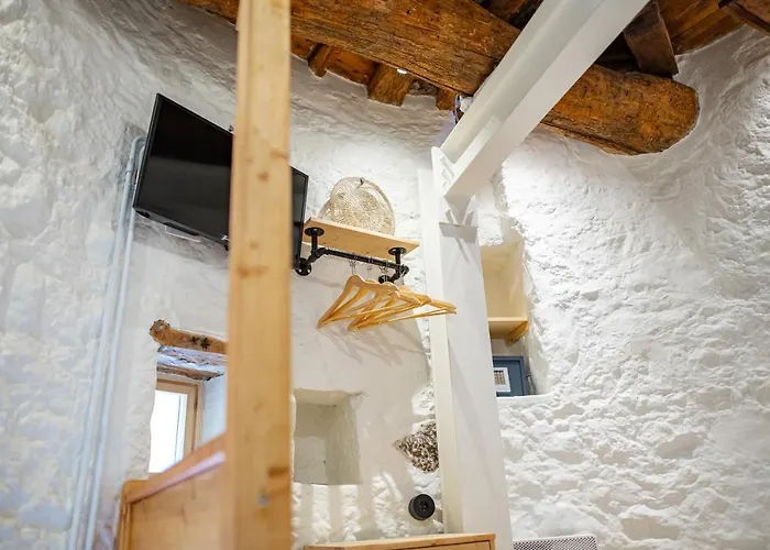 Traditional Windmill 펜션 *