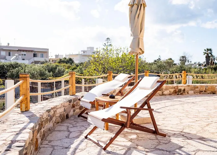 Traditional Windmill לאמפי