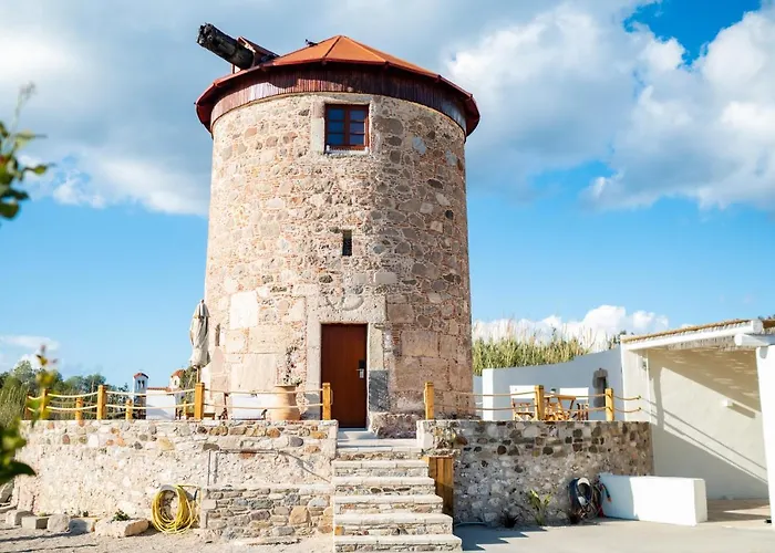 בית נופש Traditional Windmill לאמפי